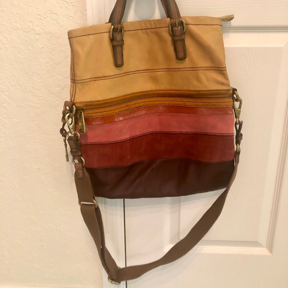 Fossil Explorer Crossbody Large - Picture 3 of 16